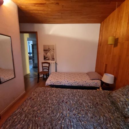 Gite Rue Tranquille Padern Екстер'єр фото